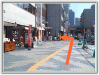 大阪駅中央北口 看板