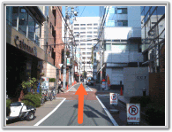 大阪駅中央北口 看板